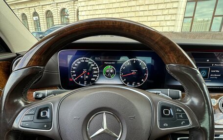 Mercedes-Benz E-Класс, 2018 год, 3 500 000 рублей, 1 фотография