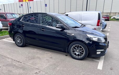 KIA Rio III рестайлинг, 2015 год, 900 000 рублей, 2 фотография