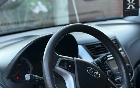 Hyundai Solaris II рестайлинг, 2011 год, 715 000 рублей, 14 фотография