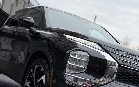 Mitsubishi Outlander, 2022 год, 3 750 000 рублей, 4 фотография