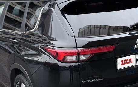 Mitsubishi Outlander, 2022 год, 3 750 000 рублей, 5 фотография