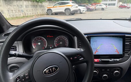 KIA Rio II, 2011 год, 650 000 рублей, 9 фотография