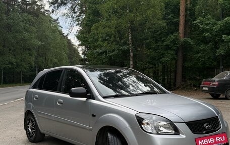 KIA Rio II, 2011 год, 650 000 рублей, 2 фотография