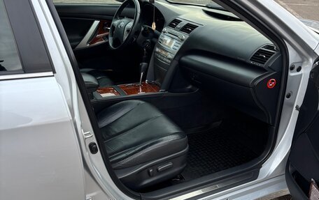 Toyota Camry, 2011 год, 1 500 000 рублей, 13 фотография