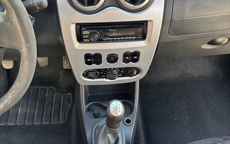 Renault Sandero II рестайлинг, 2014 год, 415 000 рублей, 8 фотография