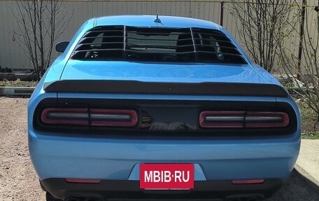 Dodge Challenger III рестайлинг 2, 2019 год, 5 500 000 рублей, 2 фотография