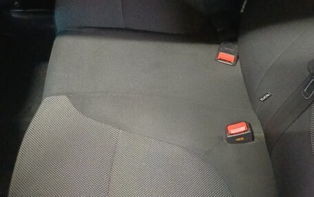 Hyundai Solaris II рестайлинг, 2011 год, 800 000 рублей, 9 фотография