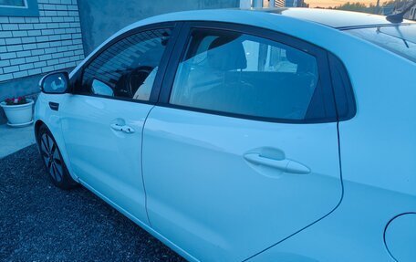KIA Rio III рестайлинг, 2012 год, 1 000 000 рублей, 5 фотография