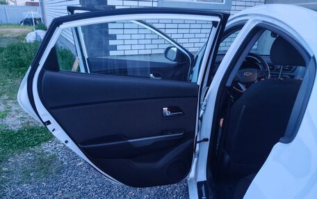 KIA Rio III рестайлинг, 2012 год, 1 000 000 рублей, 11 фотография