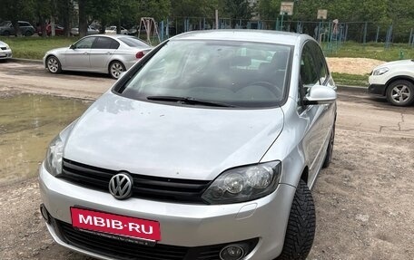 Volkswagen Golf Plus II, 2012 год, 700 000 рублей, 3 фотография