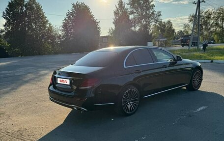 Mercedes-Benz E-Класс, 2018 год, 2 800 000 рублей, 4 фотография