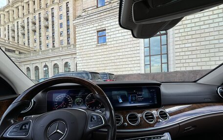 Mercedes-Benz E-Класс, 2018 год, 3 500 000 рублей, 3 фотография