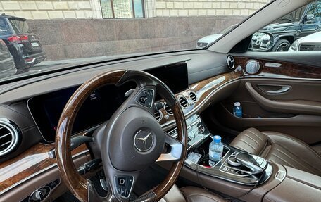 Mercedes-Benz E-Класс, 2018 год, 3 500 000 рублей, 8 фотография