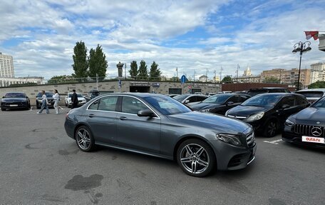 Mercedes-Benz E-Класс, 2018 год, 3 500 000 рублей, 20 фотография