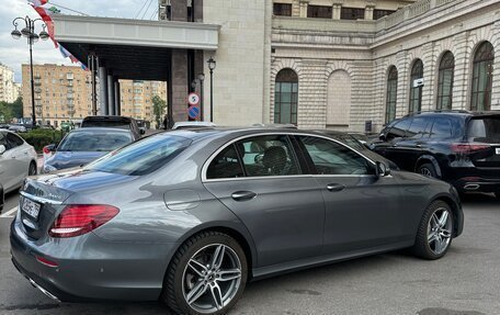 Mercedes-Benz E-Класс, 2018 год, 3 500 000 рублей, 22 фотография