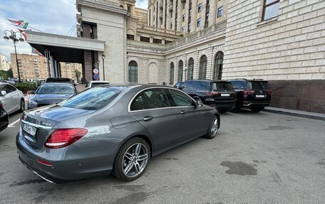 Mercedes-Benz E-Класс, 2018 год, 3 500 000 рублей, 21 фотография