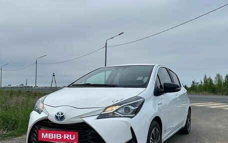Toyota Yaris III рестайлинг, 2017 год, 1 400 000 рублей, 1 фотография