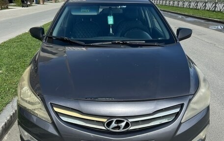 Hyundai Solaris II рестайлинг, 2015 год, 630 000 рублей, 3 фотография