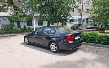 BMW 3 серия, 2010 год, 700 000 рублей, 2 фотография