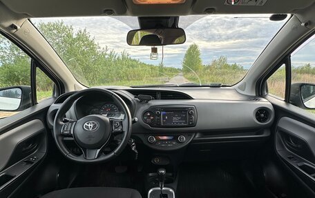 Toyota Yaris III рестайлинг, 2017 год, 1 400 000 рублей, 7 фотография