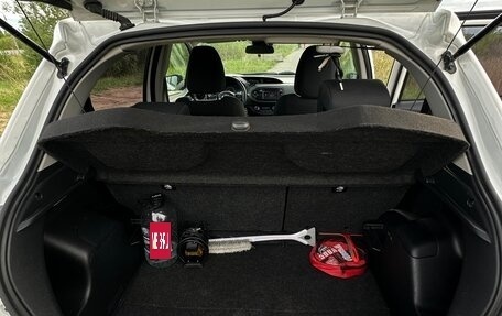 Toyota Yaris III рестайлинг, 2017 год, 1 400 000 рублей, 5 фотография