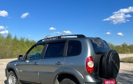Chevrolet Niva I рестайлинг, 2017 год, 700 000 рублей, 3 фотография