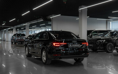 Audi A4, 2018 год, 2 620 000 рублей, 4 фотография