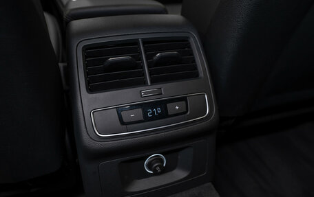Audi A4, 2018 год, 2 620 000 рублей, 13 фотография