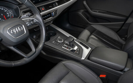 Audi A4, 2018 год, 2 620 000 рублей, 14 фотография