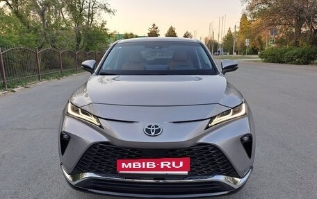 Toyota Venza, 2023 год, 4 500 000 рублей, 2 фотография
