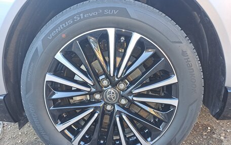 Toyota Venza, 2023 год, 4 500 000 рублей, 16 фотография
