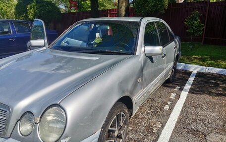 Mercedes-Benz E-Класс, 1997 год, 250 000 рублей, 13 фотография