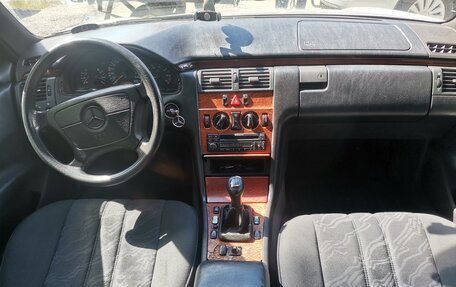 Mercedes-Benz E-Класс, 1997 год, 250 000 рублей, 29 фотография