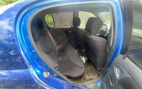 Toyota Yaris I рестайлинг, 2002 год, 350 000 рублей, 5 фотография