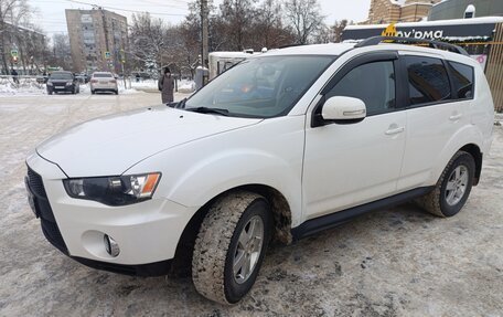 Mitsubishi Outlander III рестайлинг 3, 2010 год, 1 250 000 рублей, 13 фотография