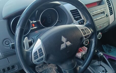 Mitsubishi Outlander III рестайлинг 3, 2010 год, 1 250 000 рублей, 11 фотография