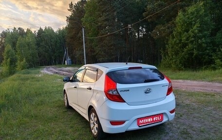 Hyundai Solaris II рестайлинг, 2013 год, 735 000 рублей, 4 фотография