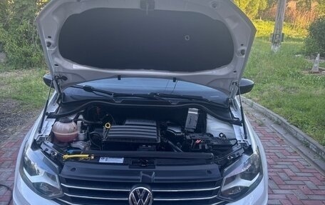 Volkswagen Polo VI (EU Market), 2017 год, 1 300 000 рублей, 6 фотография