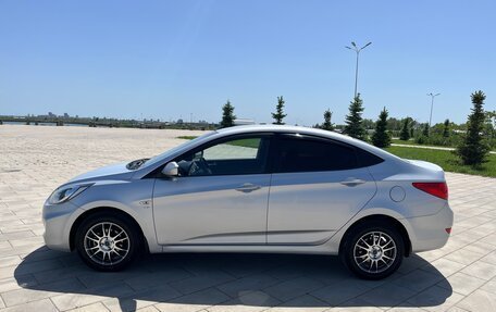 Hyundai Solaris II рестайлинг, 2011 год, 920 000 рублей, 5 фотография