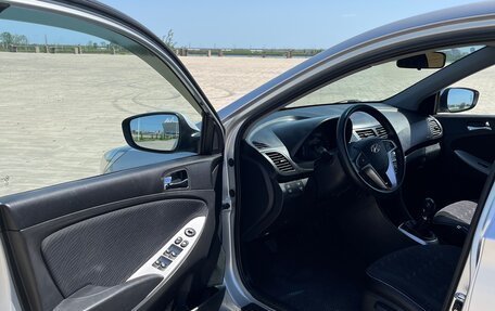 Hyundai Solaris II рестайлинг, 2011 год, 920 000 рублей, 12 фотография