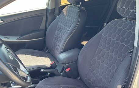 Hyundai Solaris II рестайлинг, 2011 год, 920 000 рублей, 13 фотография