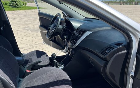 Hyundai Solaris II рестайлинг, 2011 год, 920 000 рублей, 15 фотография