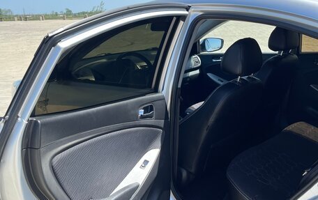 Hyundai Solaris II рестайлинг, 2011 год, 920 000 рублей, 17 фотография