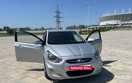 Hyundai Solaris II рестайлинг, 2011 год, 920 000 рублей, 8 фотография