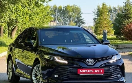Toyota Camry, 2019 год, 2 690 000 рублей, 2 фотография