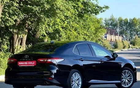 Toyota Camry, 2019 год, 2 690 000 рублей, 4 фотография