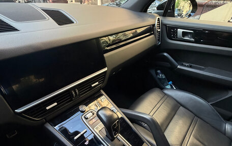 Porsche Cayenne III, 2018 год, 5 582 000 рублей, 13 фотография