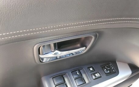 Mitsubishi Outlander III рестайлинг 3, 2012 год, 1 430 000 рублей, 8 фотография