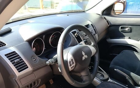 Mitsubishi Outlander III рестайлинг 3, 2012 год, 1 430 000 рублей, 7 фотография