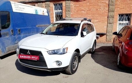 Mitsubishi Outlander III рестайлинг 3, 2012 год, 1 430 000 рублей, 4 фотография